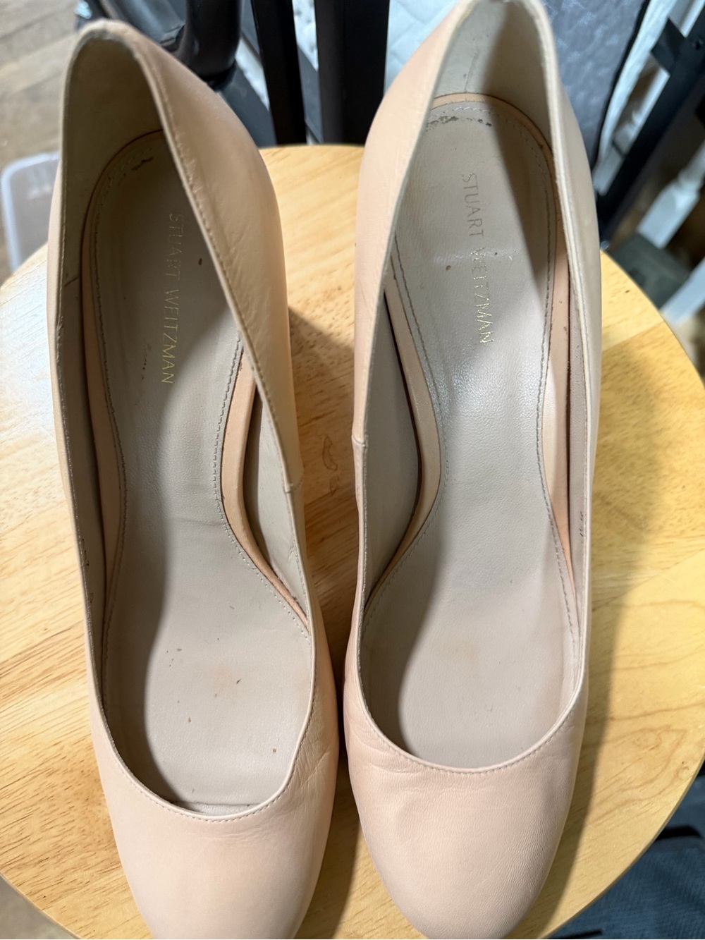Stuart Weitzman Blush Leather Round-Toe Pumps
